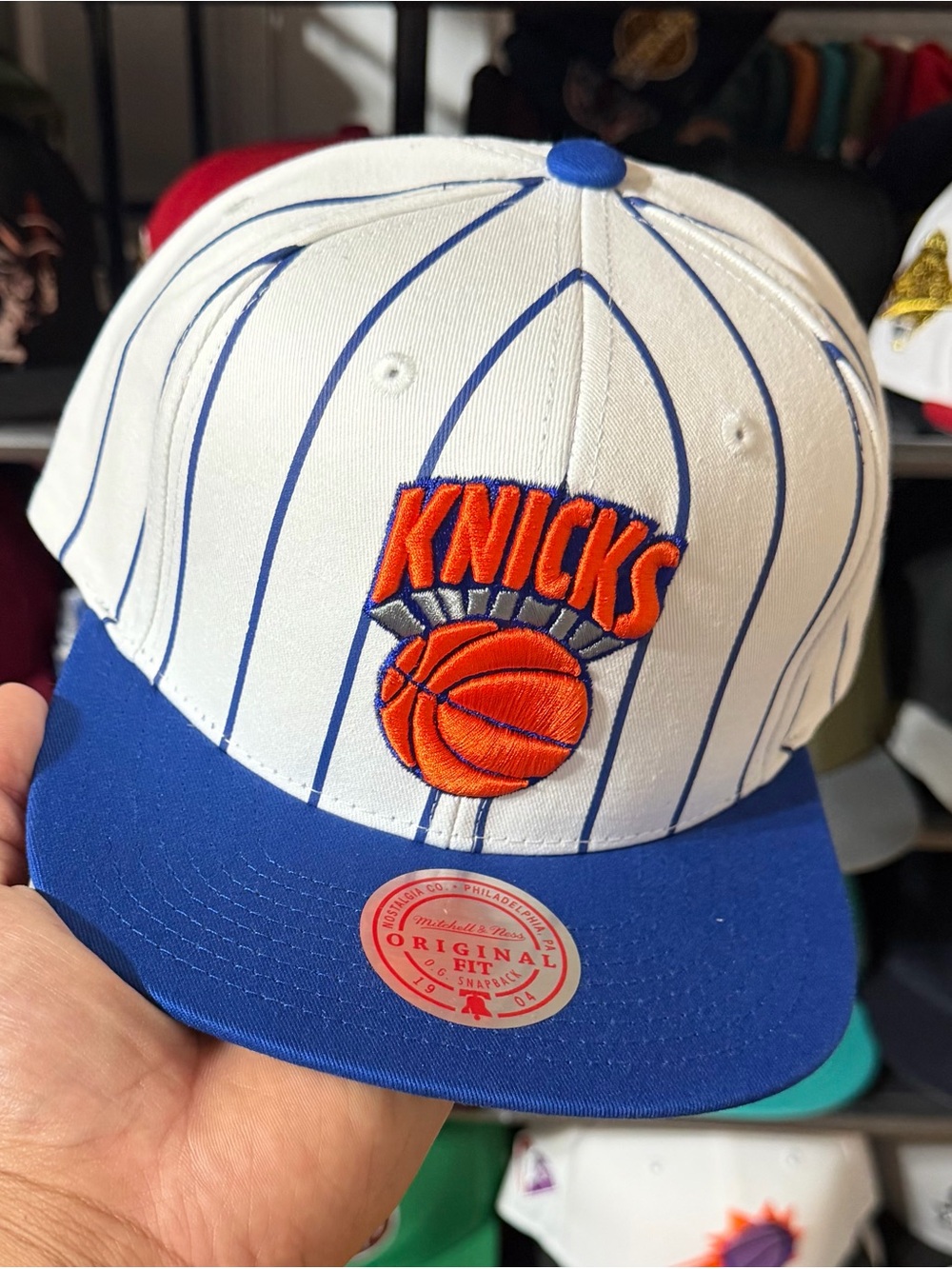 New York Knicks Mitchell & Ness White Hardwood Classics Pinstripe Snapback Clean
